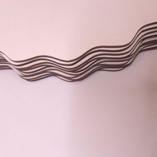 Підкладка фігурна біла 18 см