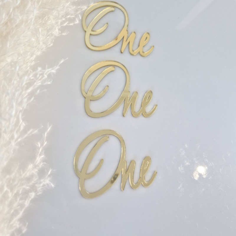 Топпер One на торт дитині 1 рік - дзеркальний напис з акрилу