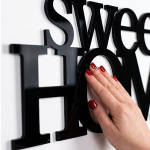 Замовити напис Sweet Home в чорному кольорі: стиль у контрастах Замовити напис Sweet Home в чорному кольорі: стиль у контрастах