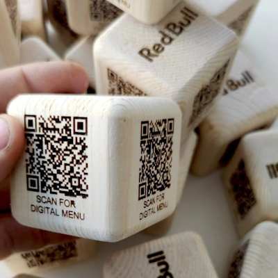 Меню дерев'яний кубик з QR кодом для кафе, пабу, бару, ресторану
від Топперок